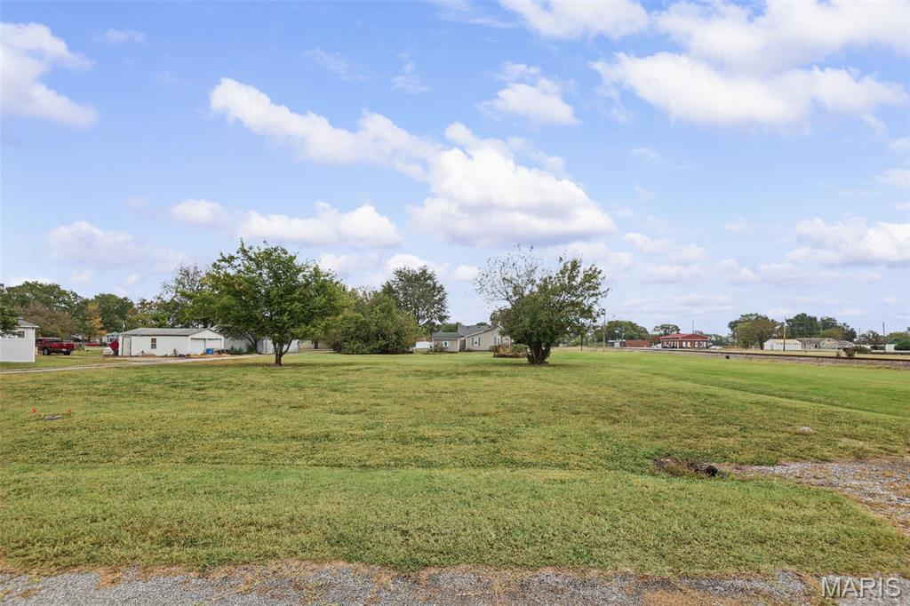 213 E Chestnut Street Property Photo 4