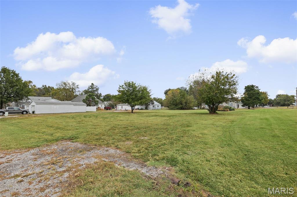 213 E Chestnut Street Property Photo 5