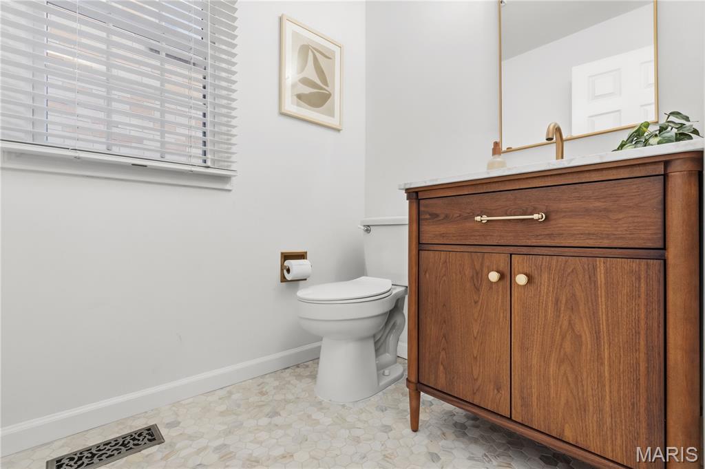 5844 Itaska Street Property Photo 11