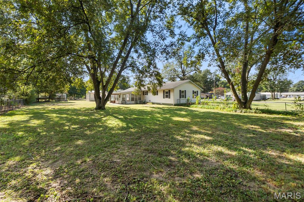 514 Dean Property Photo 9