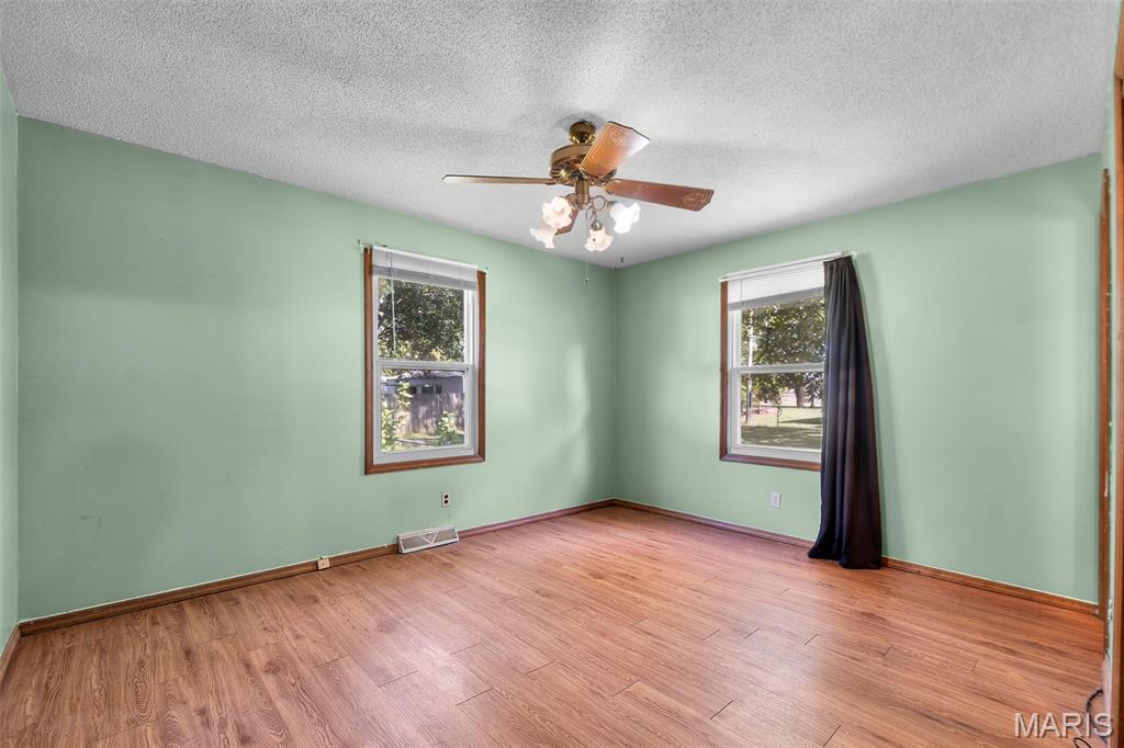 514 Dean Property Photo 23