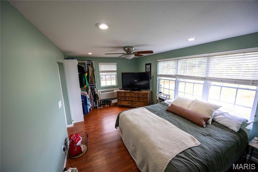 106 Hahn Street 84 Property Photo 38
