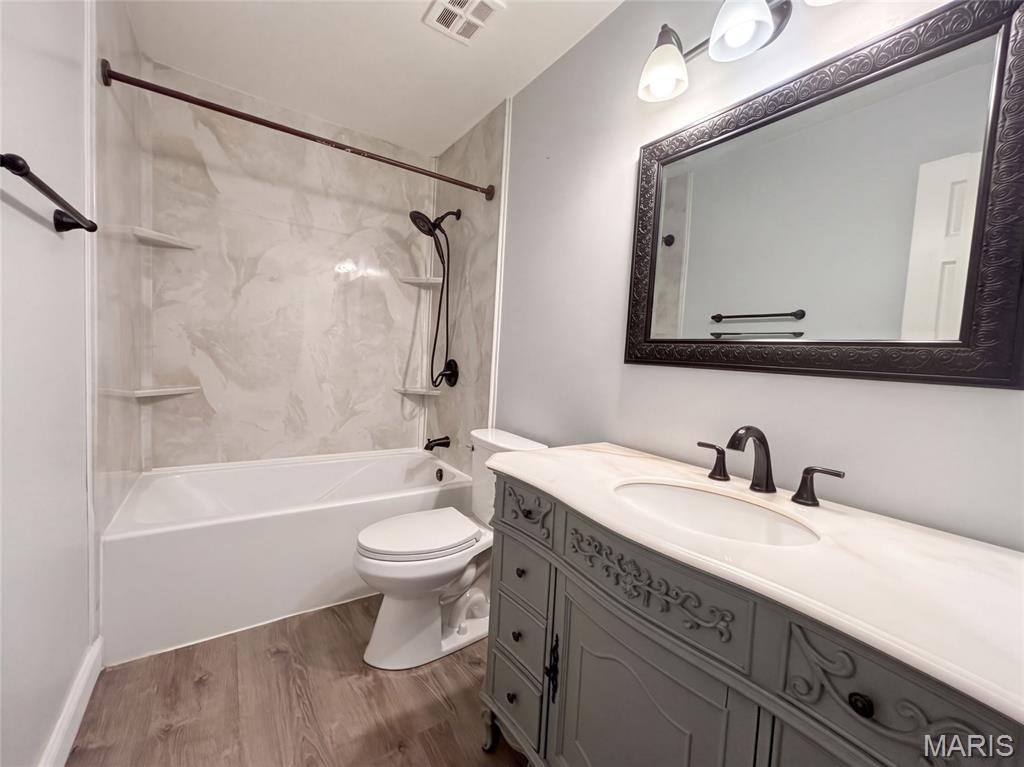 742 Foxwick Drive Property Photo 15