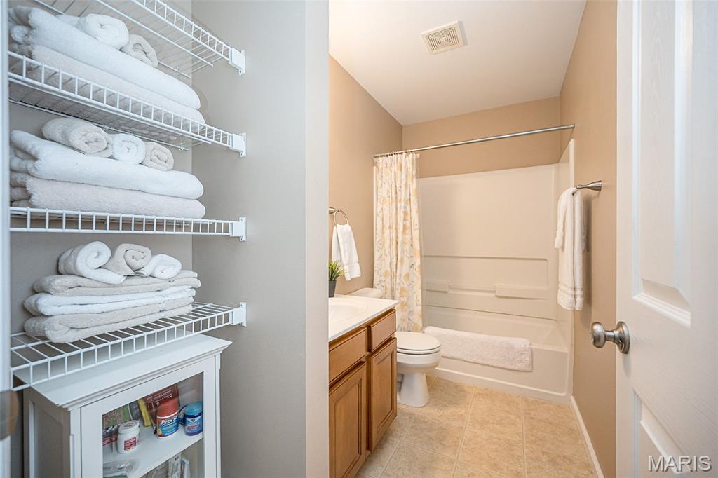 323 Essex Park Drive Property Photo 30