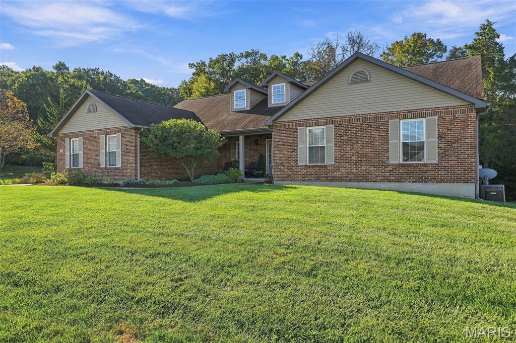 122 Echo Lake Circle Property Photo 2