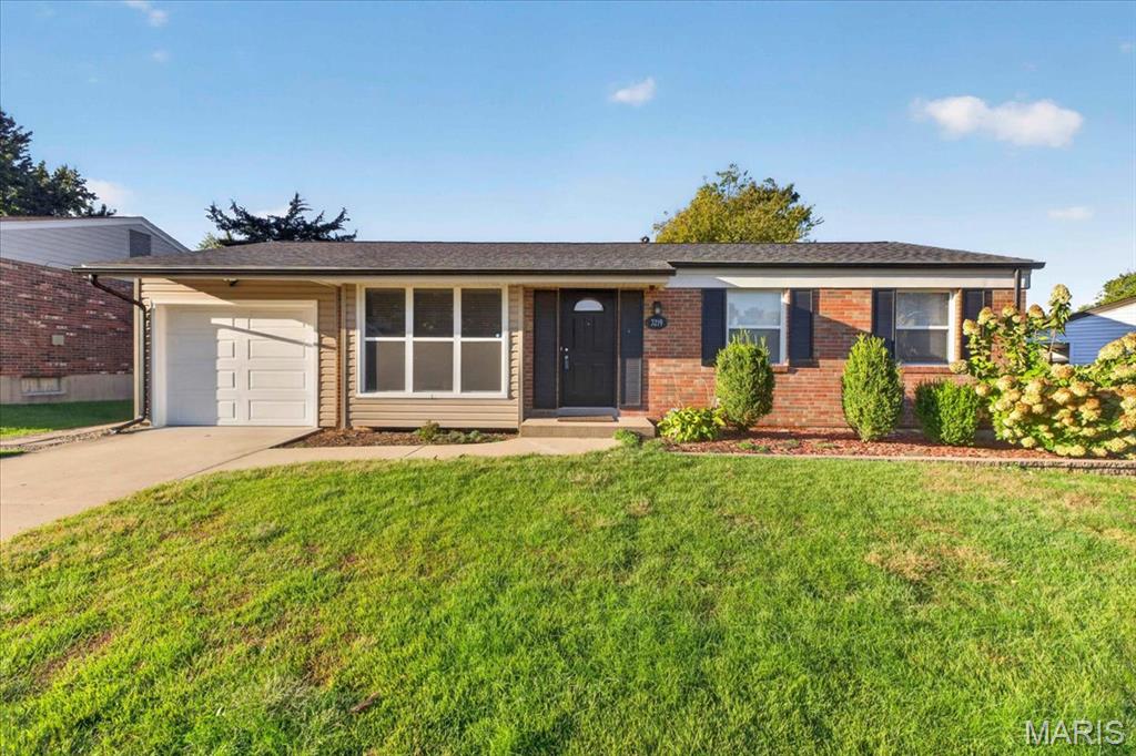 3219 Edgeworth Lane Property Photo 1