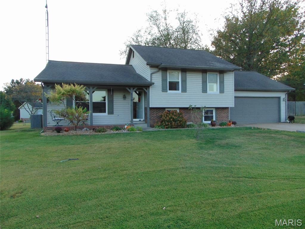 710 Palace Drive Property Photo 1