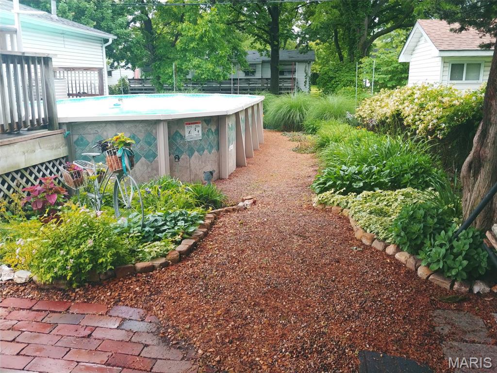 975 Sherman Lane Property Photo 49