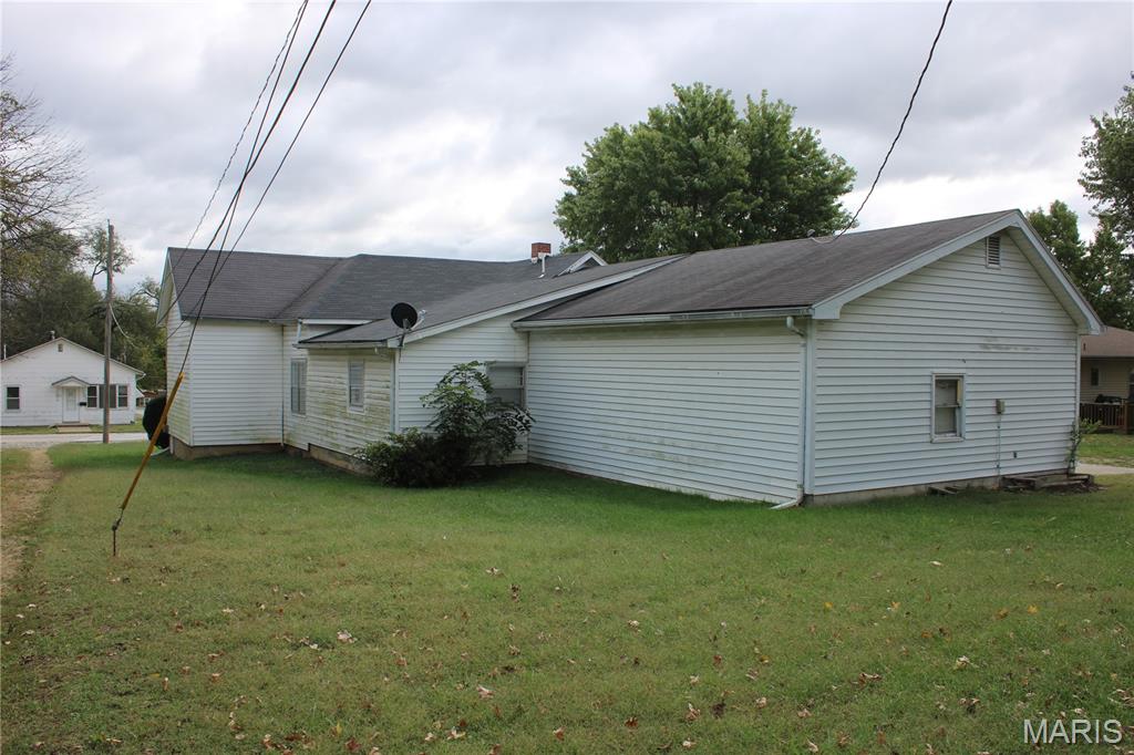 307 S. Washington St Property Photo 3