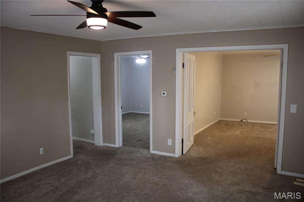 307 S. Washington St Property Photo 6