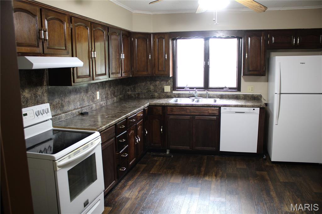 307 S. Washington St Property Photo 14