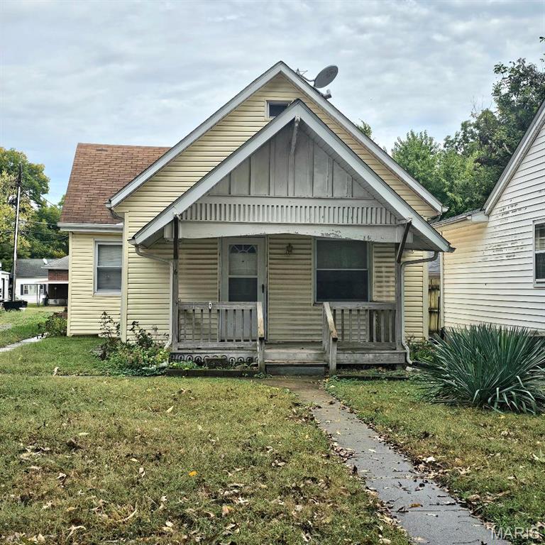 6 N Smith Street Property Photo 1