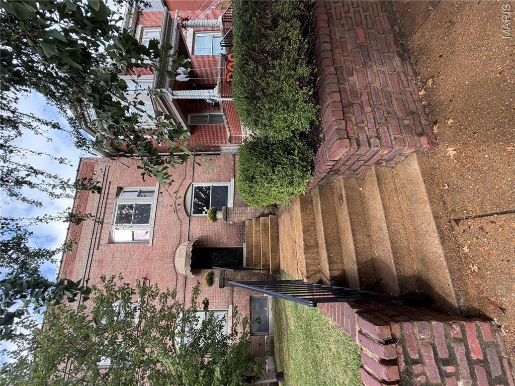 3821 Flad Avenue Property Photo 1