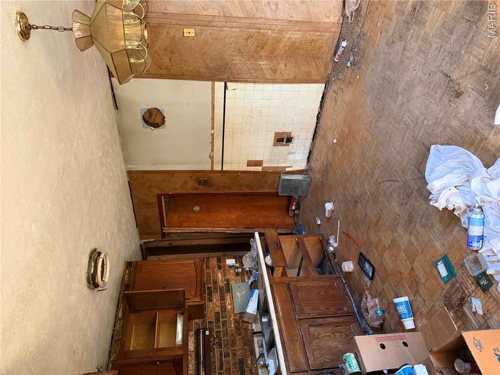 1617 Parklane Drive Property Photo 3