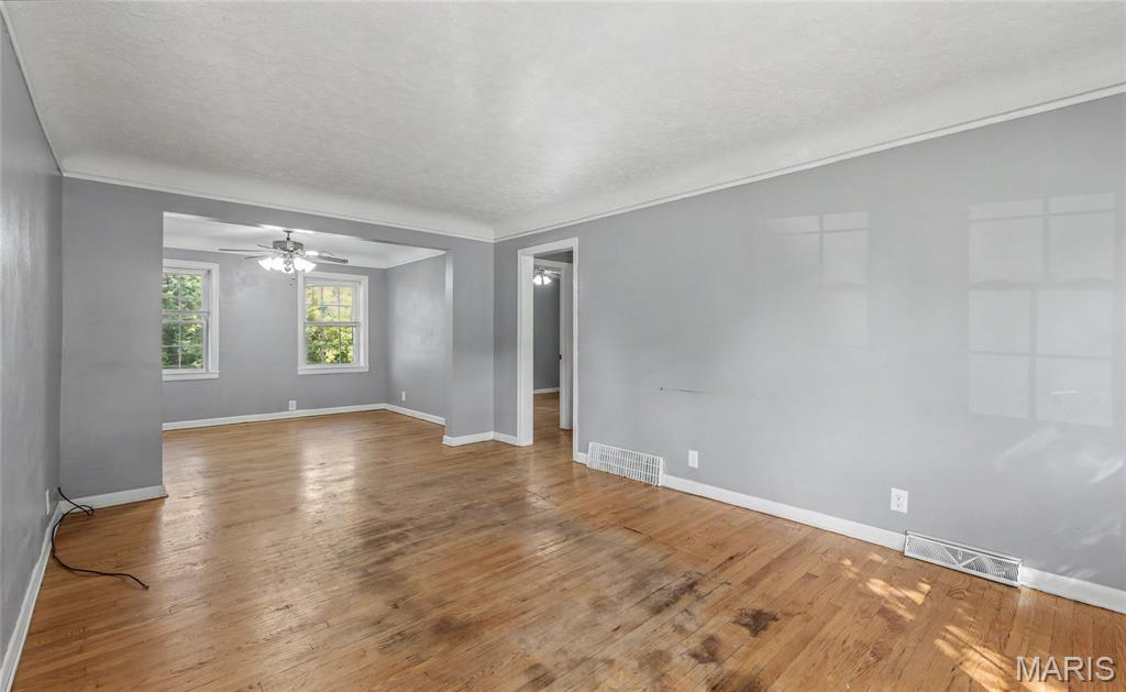 1014 Lynwood Drive Property Photo 3
