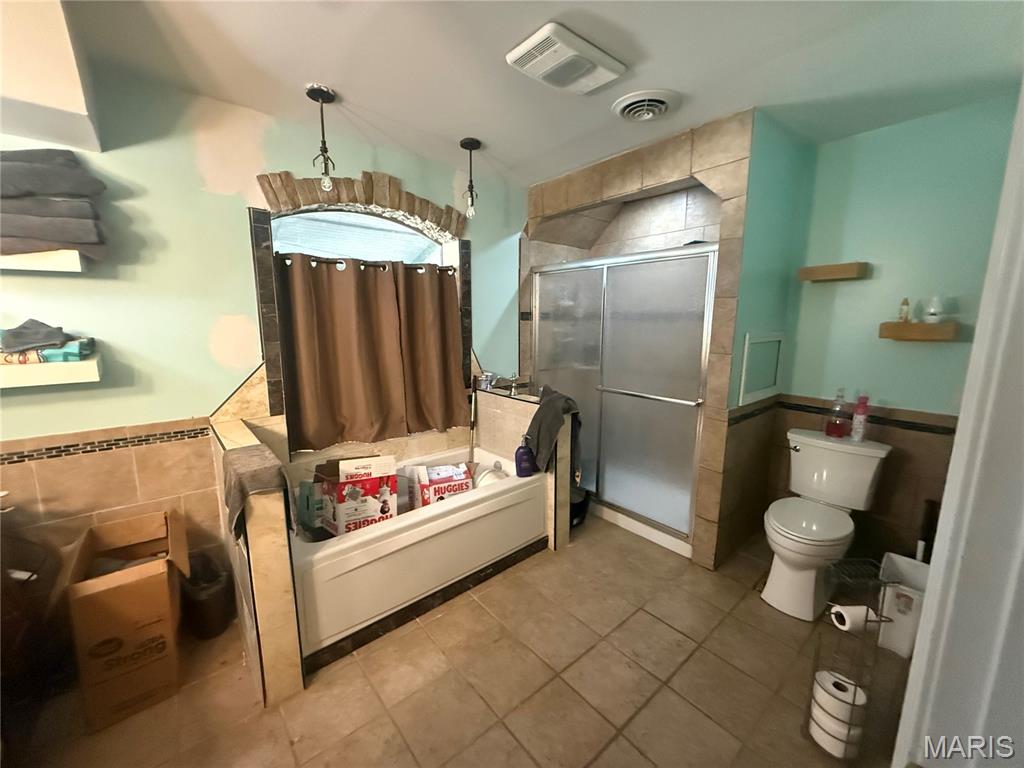 2707 N Service Road Property Photo 15