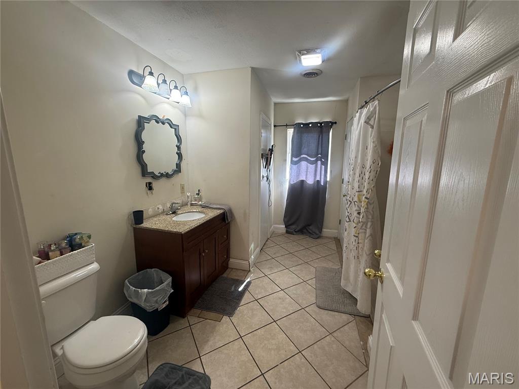 2707 N Service Road Property Photo 19