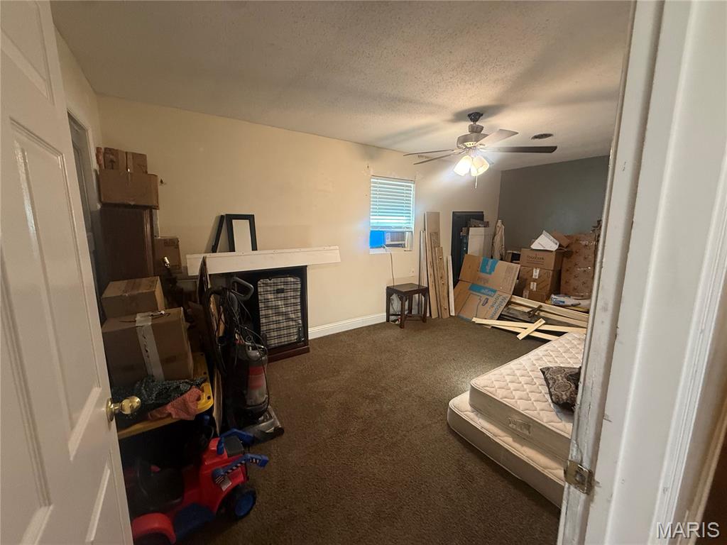 2707 N Service Road Property Photo 22