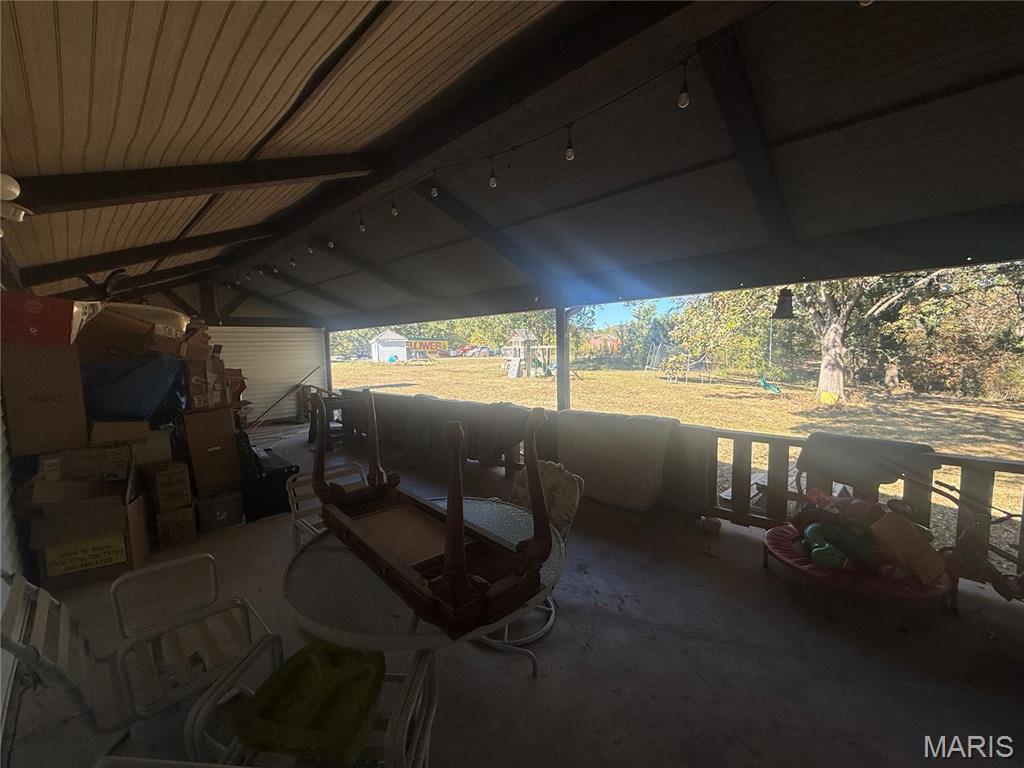 2707 N Service Road Property Photo 26
