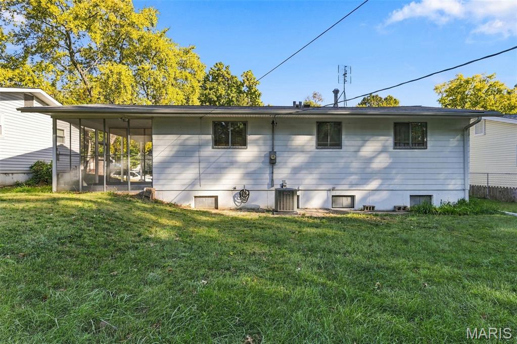 8622 North Avenue Property Photo 2