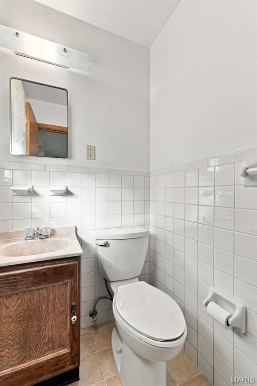 8622 North Avenue Property Photo 11