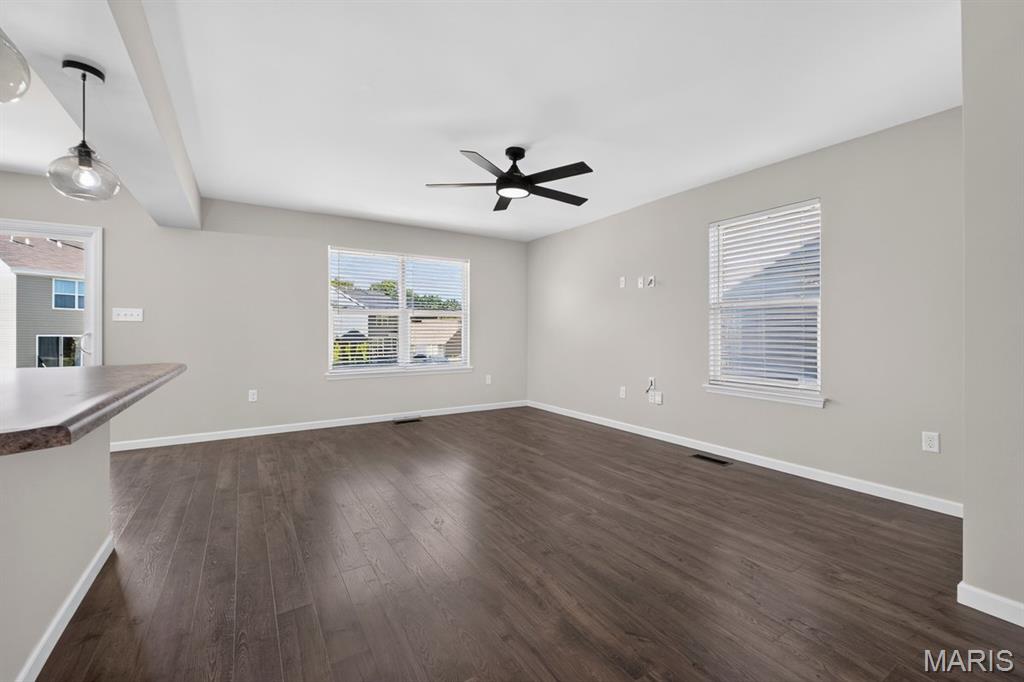 511 Rolling Meadow Drive Property Photo 3