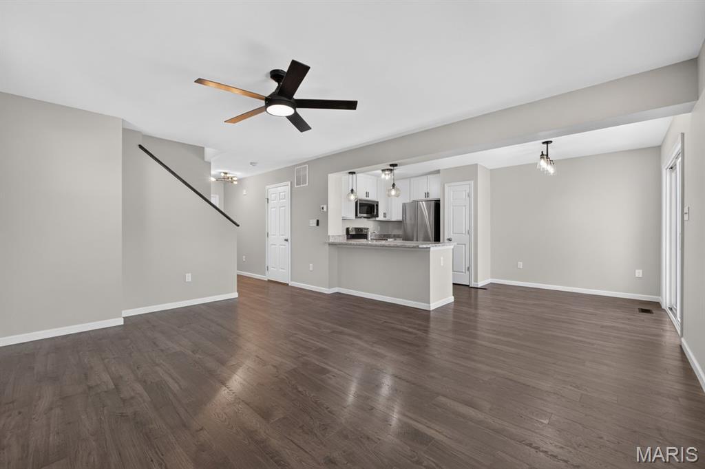 511 Rolling Meadow Drive Property Photo 4
