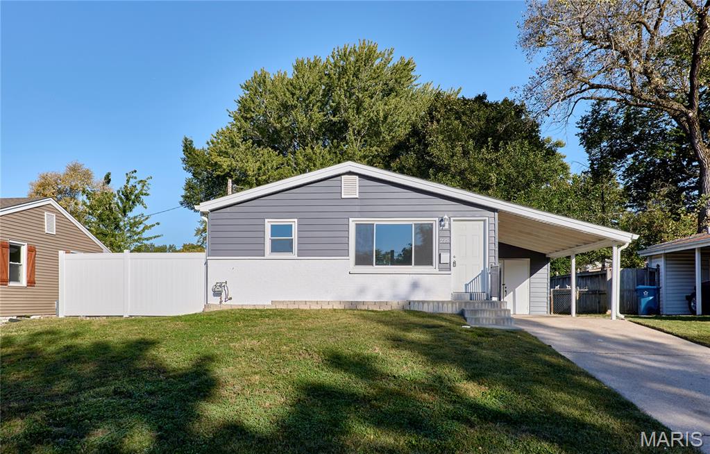 225 N Duchesne Drive Property Photo 4