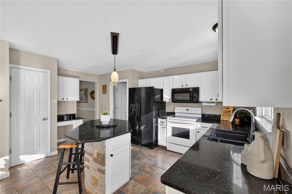 2 Summerfield Parkway Court Property Photo 14