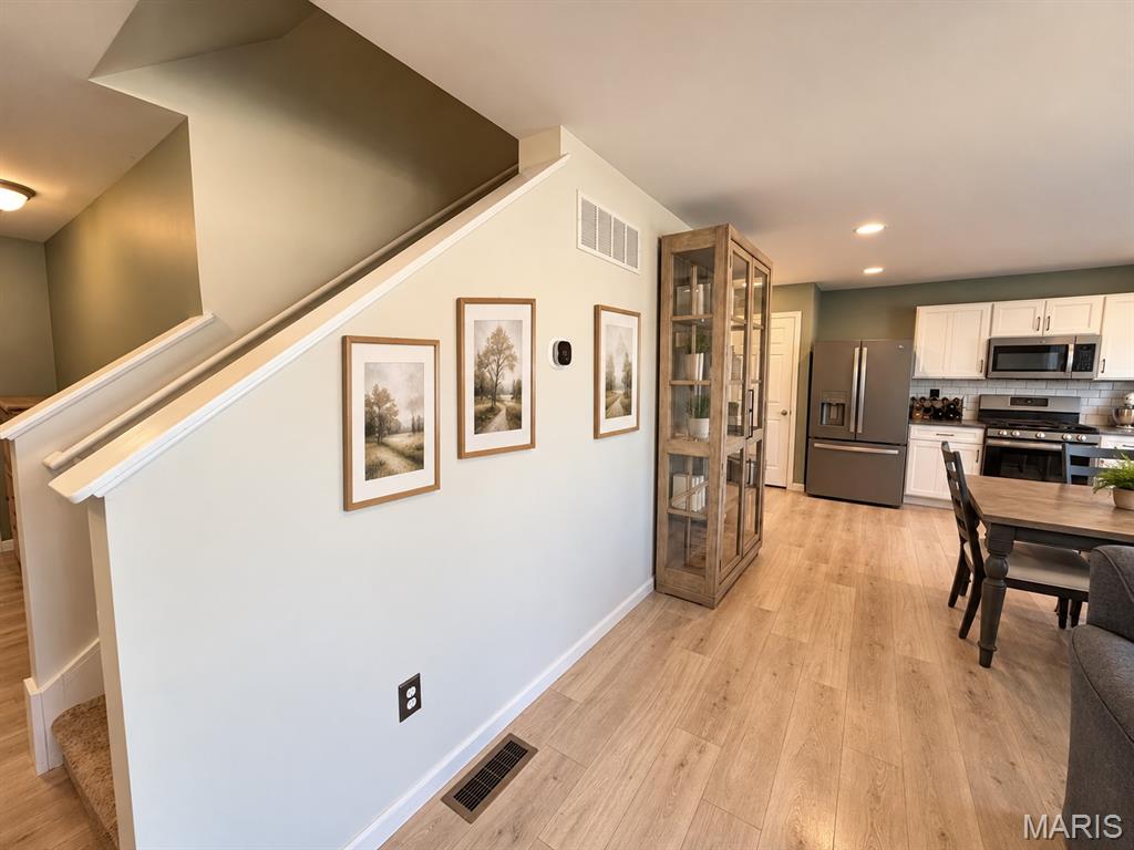 623 Summer Breeze Lane Property Photo 6