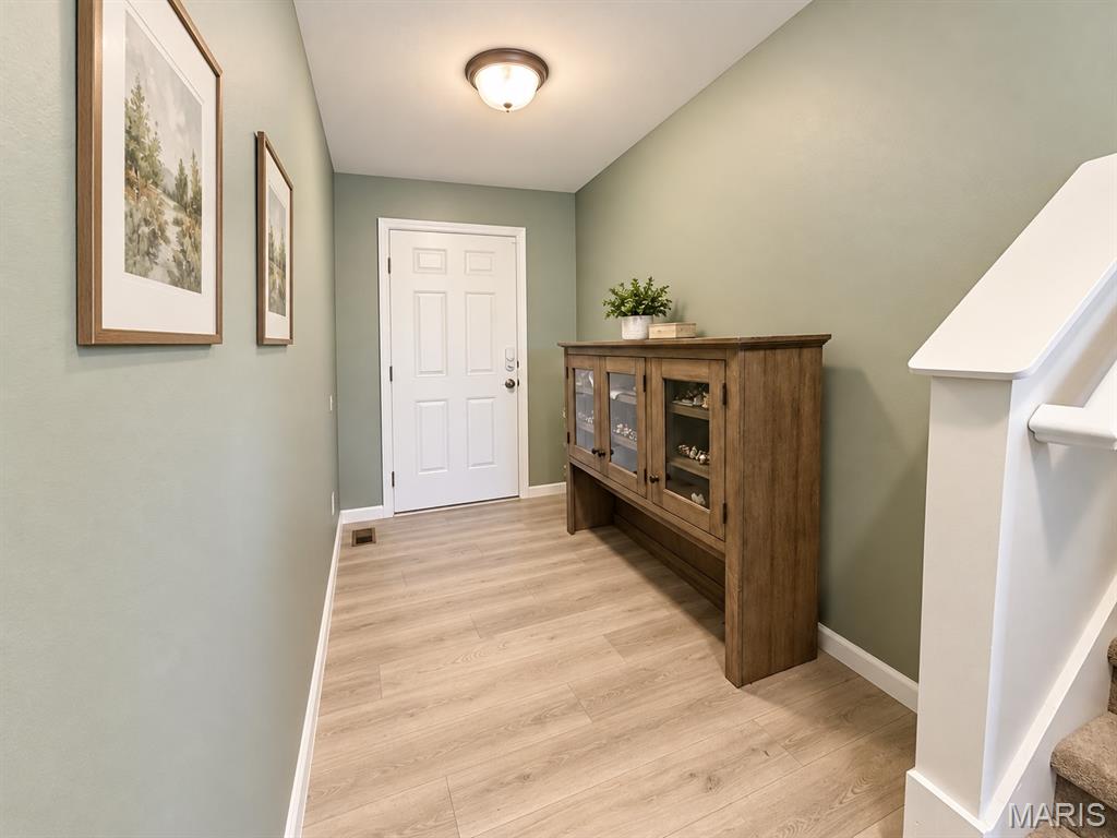 623 Summer Breeze Lane Property Photo 7