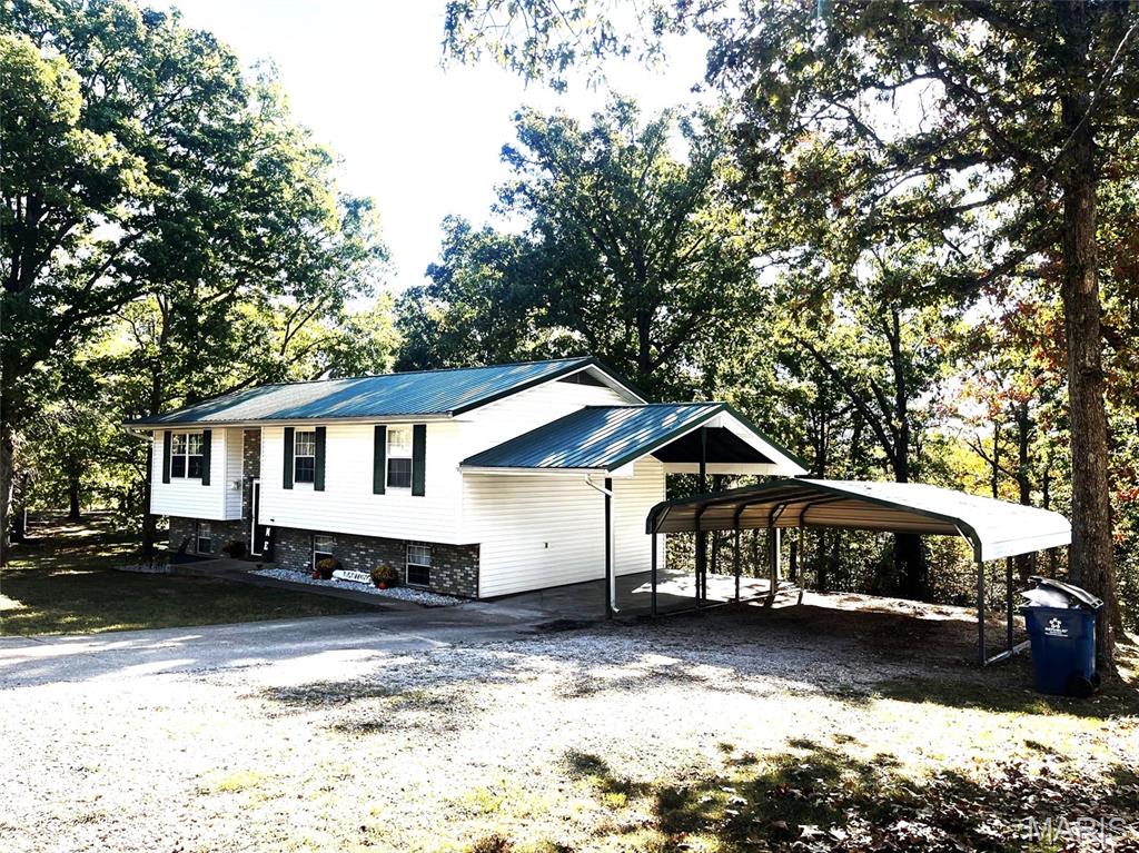 5 Wayfarer Lane Property Photo 1