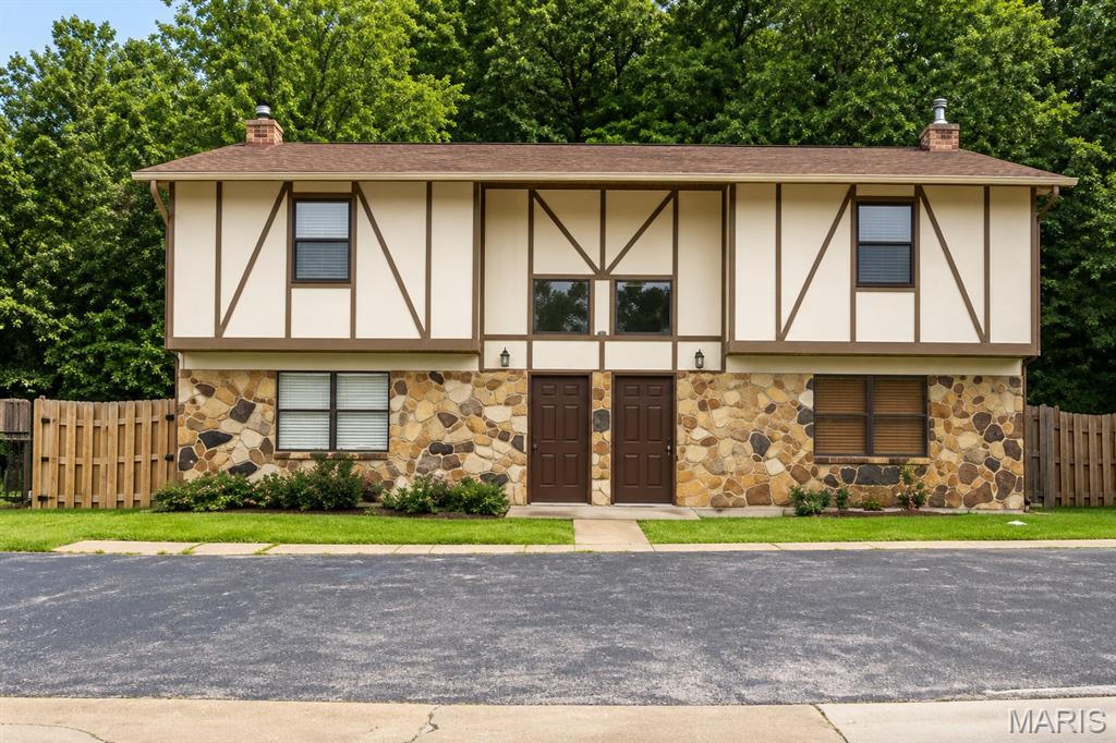 4061 Country Club Drive Property Photo 1
