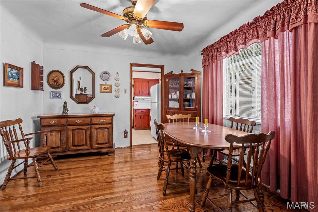 729 Zeiss Property Photo 4