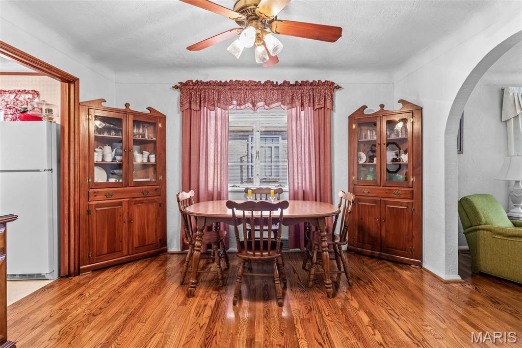 729 Zeiss Property Photo 17
