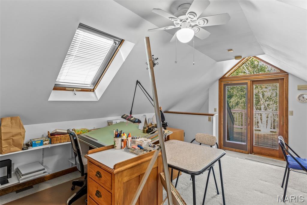 729 Zeiss Property Photo 25