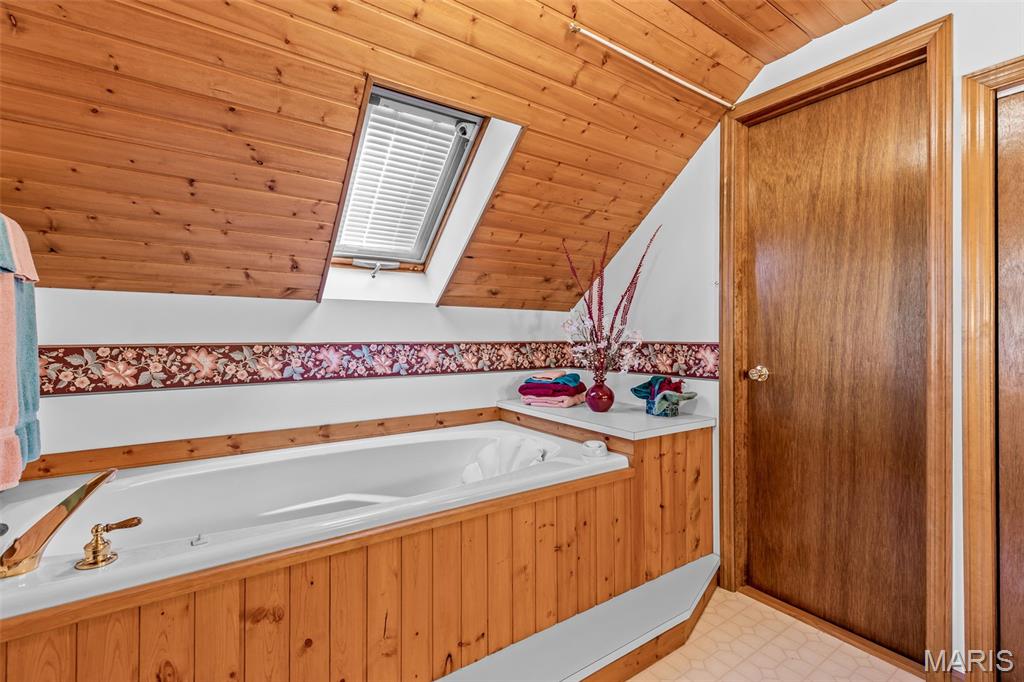 729 Zeiss Property Photo 27