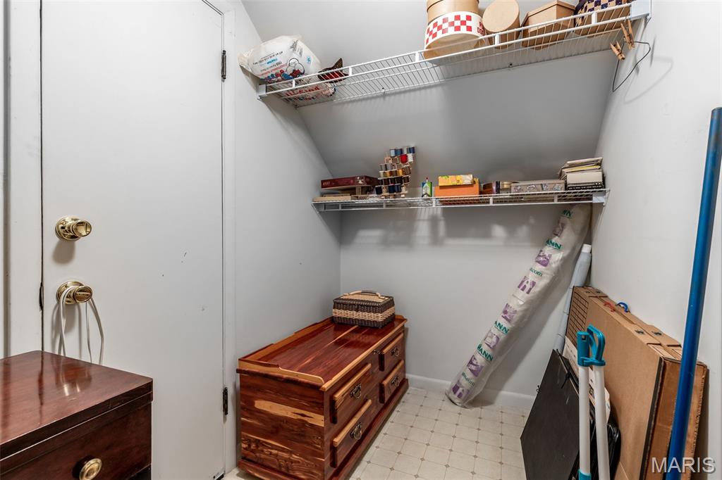 729 Zeiss Property Photo 28