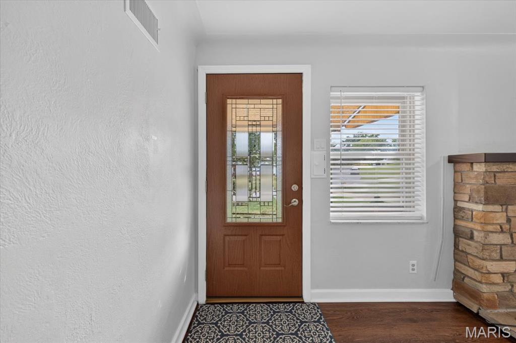 9929 Berwick Drive Property Photo 3