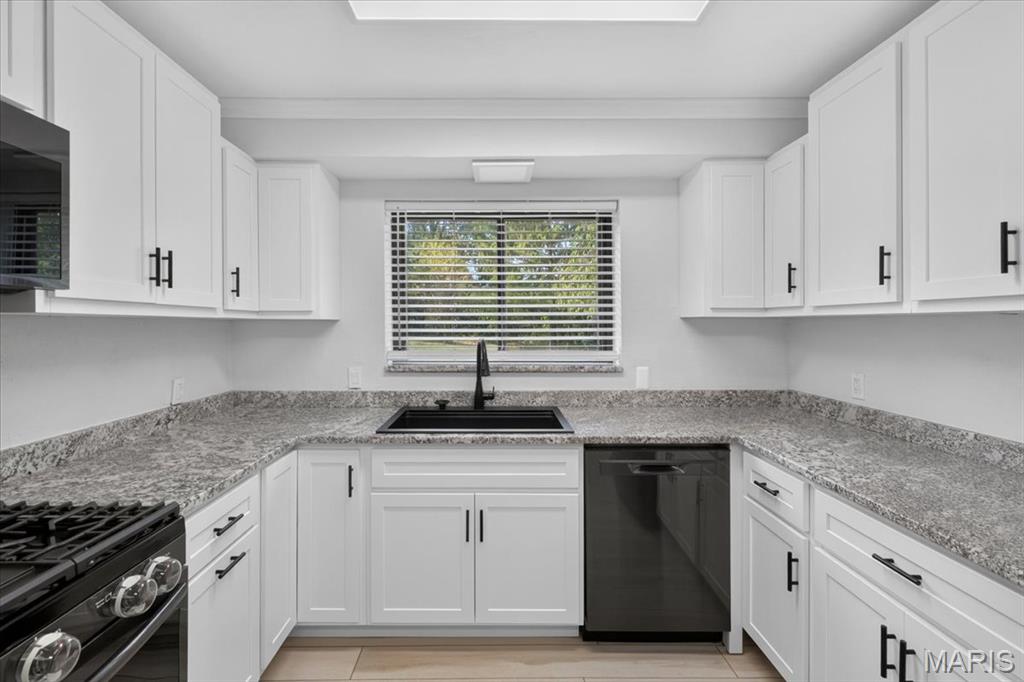 9929 Berwick Drive Property Photo 16