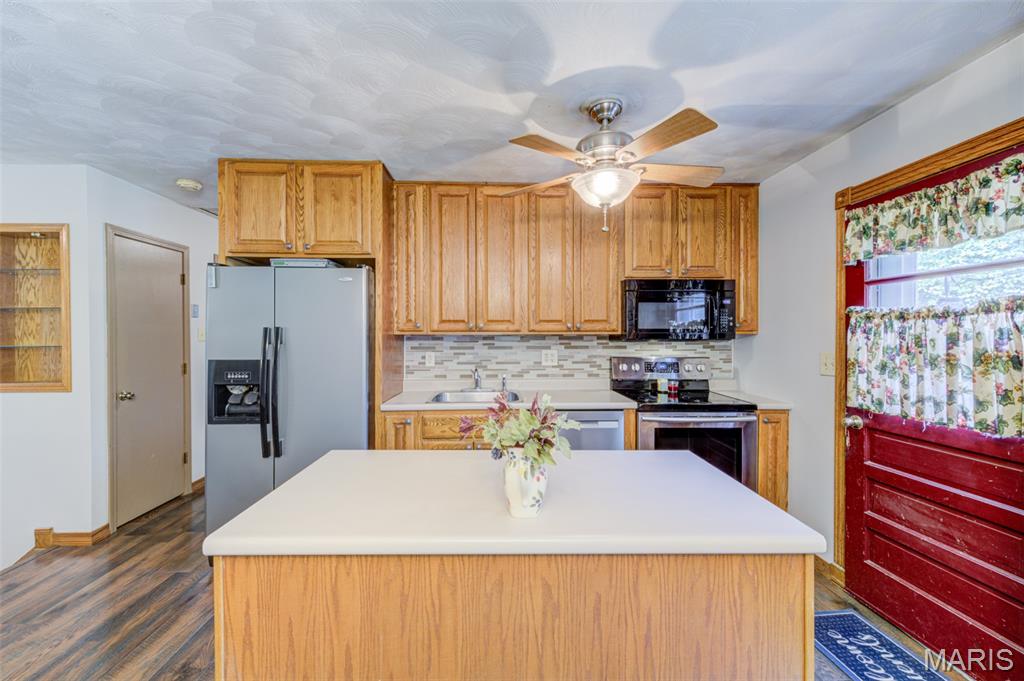 7875 Oak Lawn Place Property Photo 6