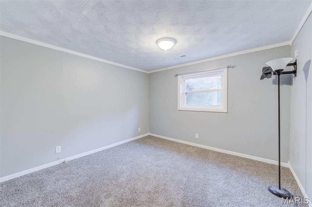 7875 Oak Lawn Place Property Photo 12
