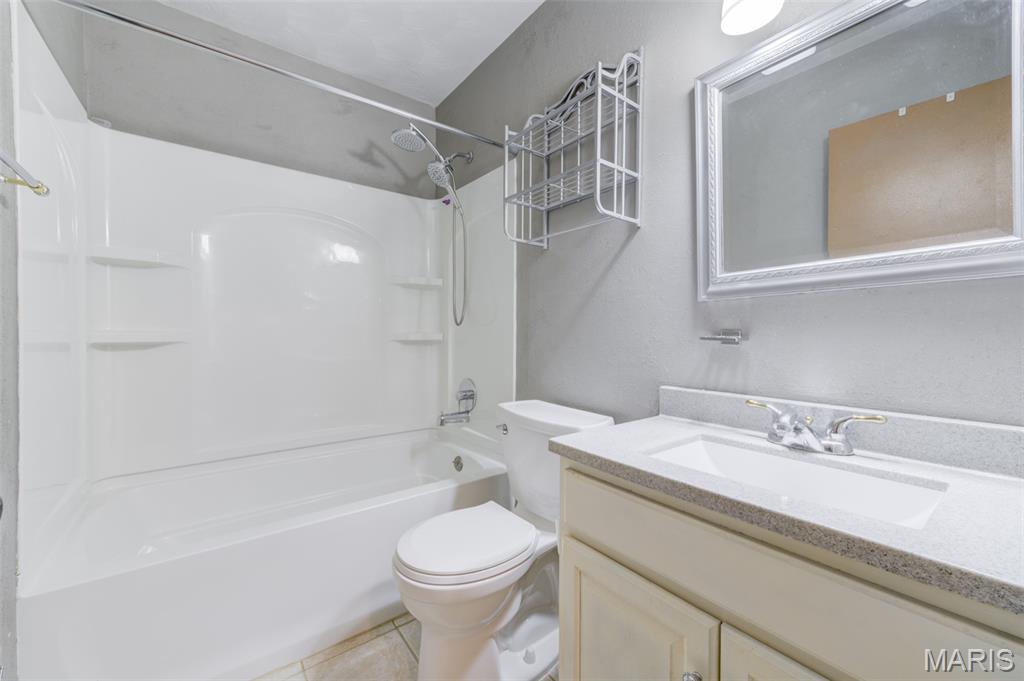 7875 Oak Lawn Place Property Photo 13