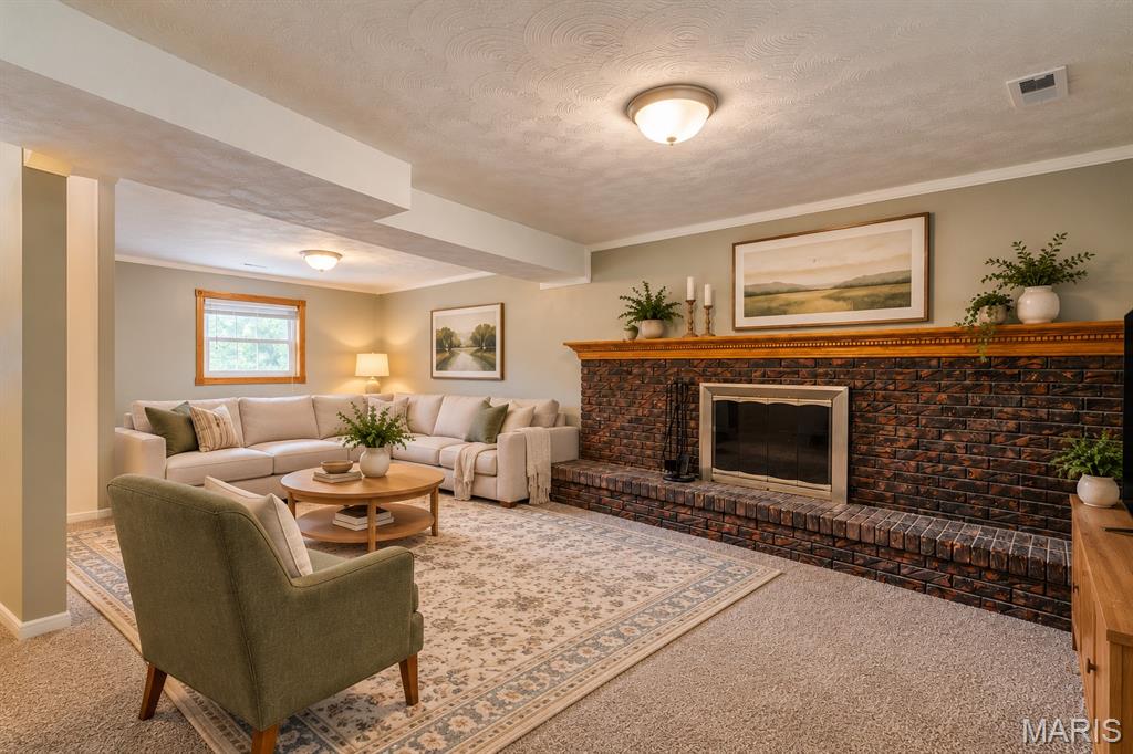 7875 Oak Lawn Place Property Photo 15