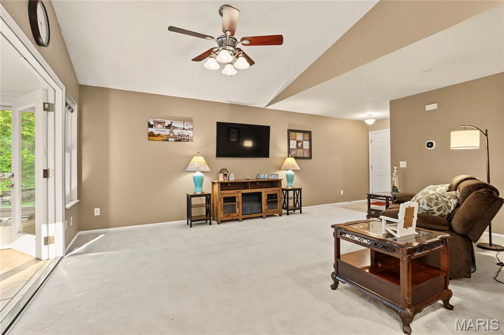 887 Caleb Crossing Property Photo 7
