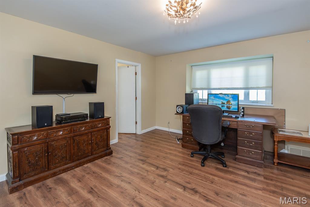 11631 Fallbrook Drive Property Photo 18