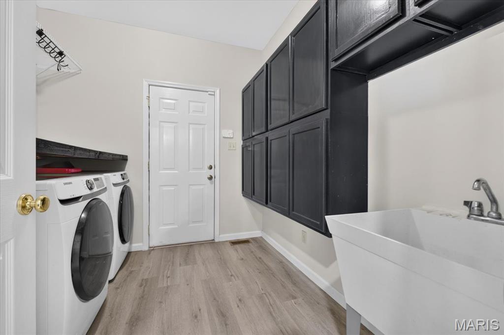 567 Brook Meadow Drive Property Photo 27