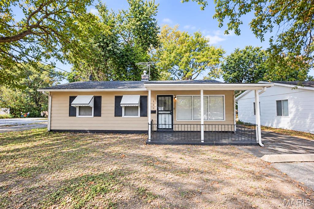 720 Saint Nicholas Drive Property Photo 1