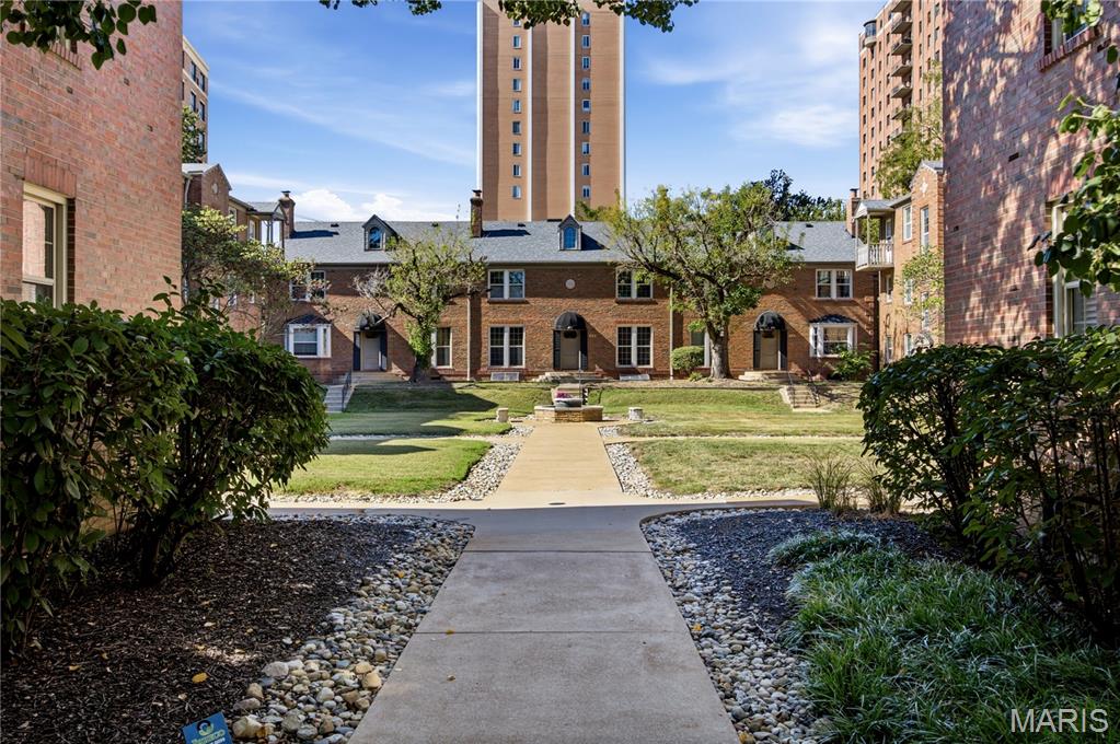 817 Westwood Drive 3E Property Photo 1