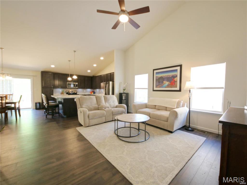 5349 Lakepath Way Property Photo 2